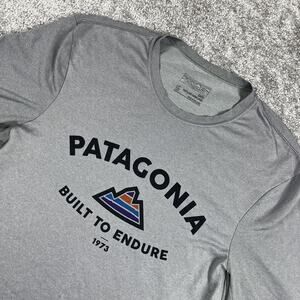 Patagonia Capilene Base Layer Mens Extra Small T Shirt Performance Mountain 1973